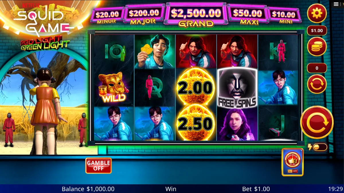 Tampilan visual slot Squid Game: Red Light, Green Light dengan elemen ikonik serial.